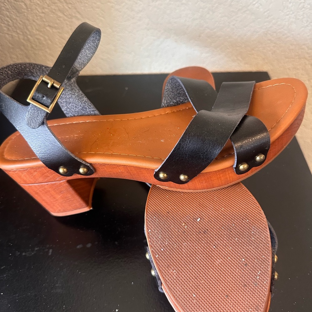 Black Leather Strap Sandals on Tan Wood-Look Block Heel